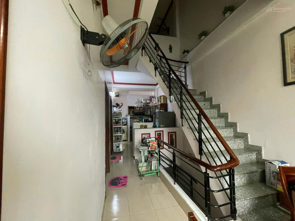 Nhà 3 Tầng Hẻm Xe Hơi Rộng - Gần Chợ, Trường Học, Bệnh Viện Bình Tân
