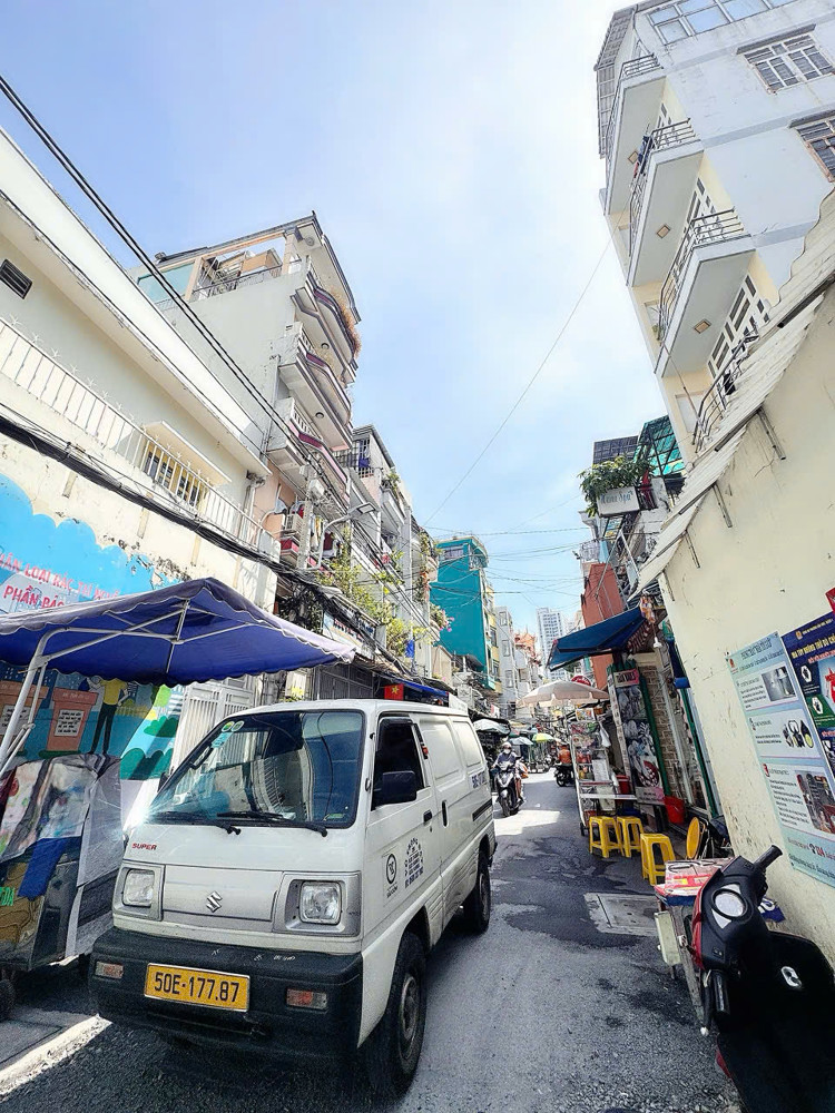 Bán Siêu Phẩm 7 Tầng Đang Kd Chdv - Hxh Đ.trần Hưng Đạo, Quận 1 - Hdt Đều 60Tr/th - Chỉ 30M Nhìn Ra