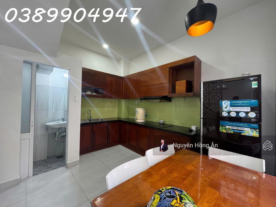 Bán Nhà 3 Tầng Góc 2 Mặt Tiền Hẻm Oto Tới Nhà Tttp Nha Trang Gần Biển, Ngang 9M, Giá 8,4 Tỷ Có Tl