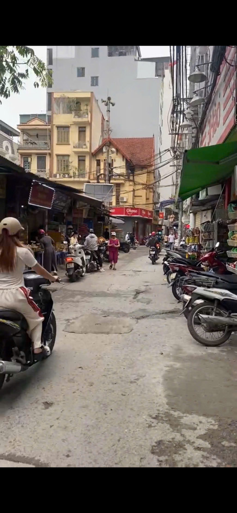 Cho Thuê Mặt Bằng Kinh Doanh Đẹp – Ngay Cạnh Chợ Cốm, Mễ Trì Hạ