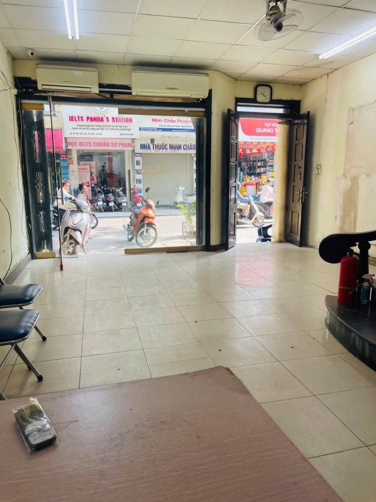 Cho Thuê Nhà 5 Tầng, 10 Phòng, Vệ Sinh Khép Kín, Vị Trí Đẹp Mặt Tiền Rộng Phố Đội Cấn