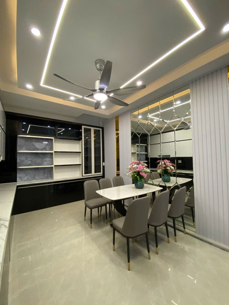 Nhà Mặt Phố Ngô Thì Nhậm – 4 Tầng Thang Máy – Kinh Doanh Tốt