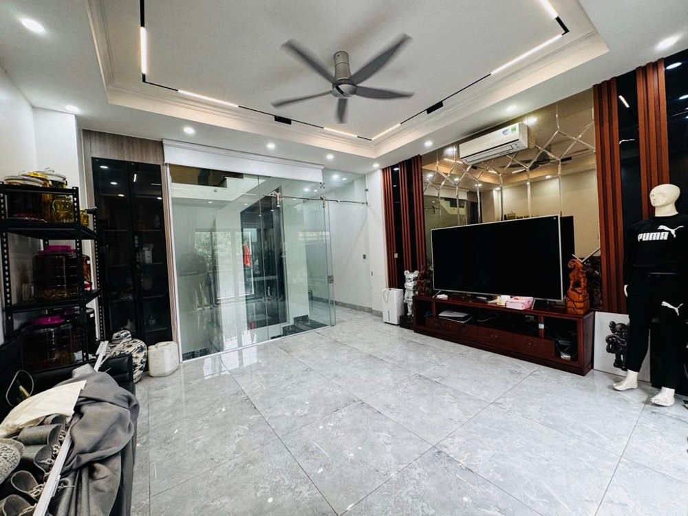 Bán Nhà Việt Hưng 80M2- 6 Tầng Thang Máy- Ô Tô Tránh Đỗ- 2X Tỷ