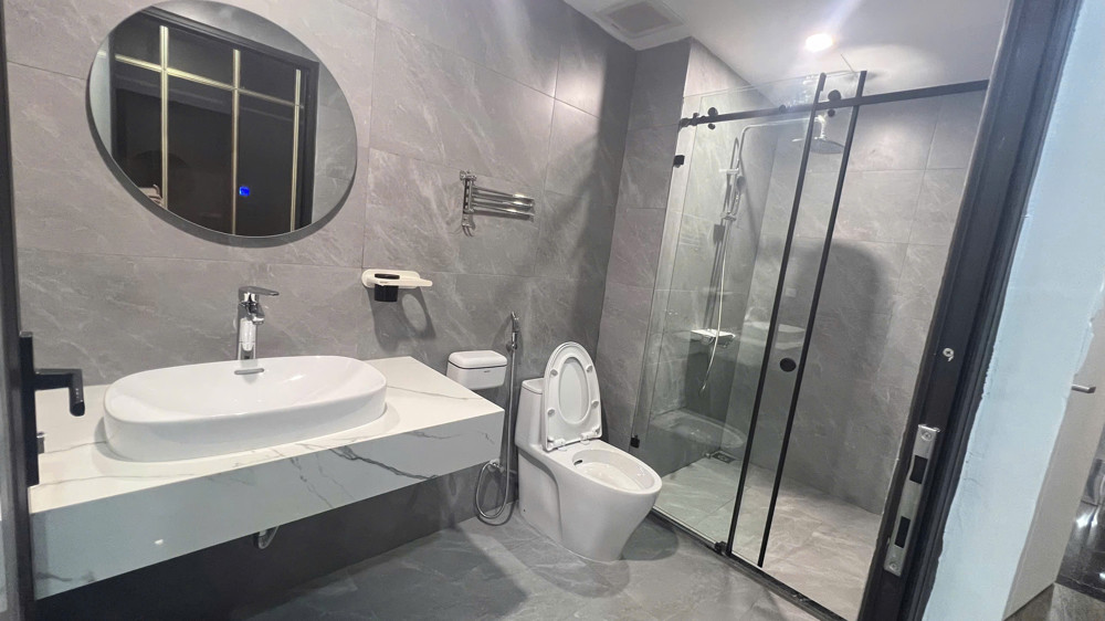 Cho Thuê Nhà, Chùa Láng, Nguyễn Chí Thanh, Đống Đa, 240M2x 3T -38 Tr