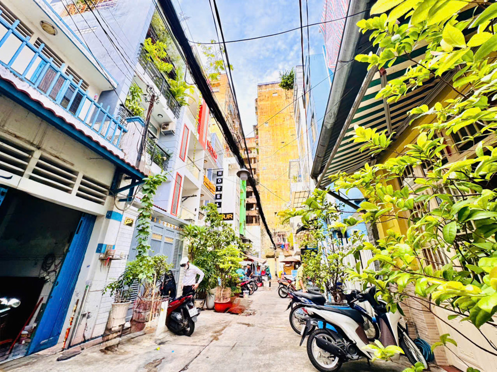 Chủ Xưa Bán Nhà C4 Mặt Tiền Hxh Nguyễn Thái Bình, Quận 1(P.bên Thành)- 4M*21m Sh Vuông Đẹp- Chỉ 15M