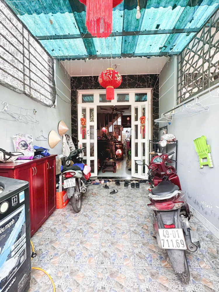 Nhỉnh 5 Tỷ Nhỏ Siêu Rẻ 6Mx17m - 4 Tàng