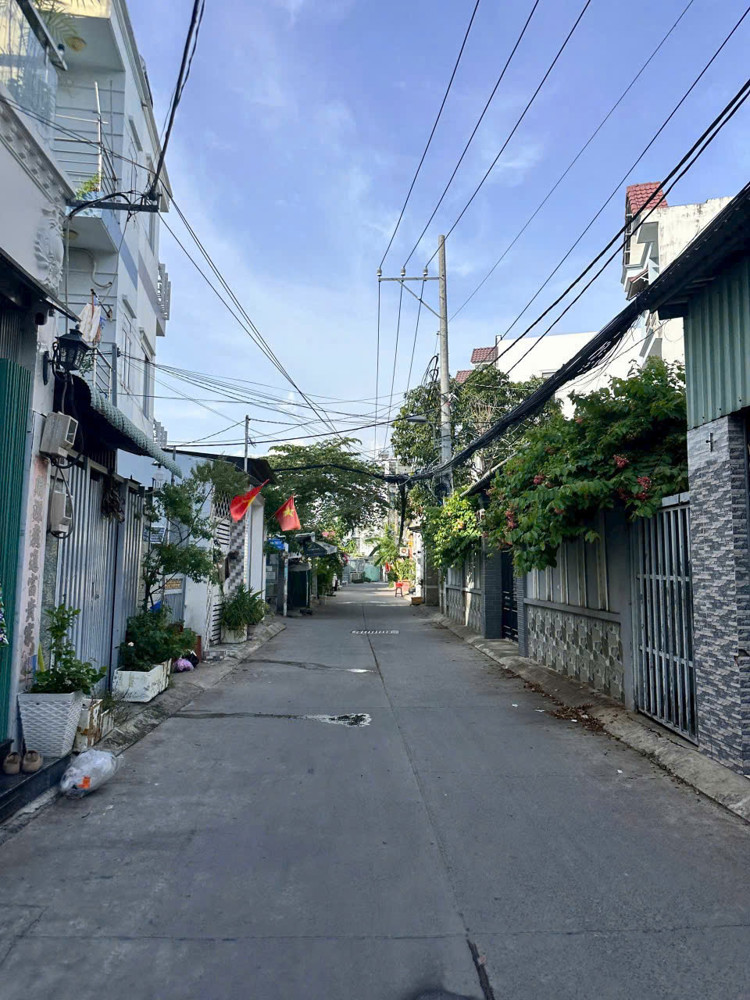 Nhỉnh 5 Tỷ Nhỏ Siêu Rẻ 6Mx17m - 4 Tàng