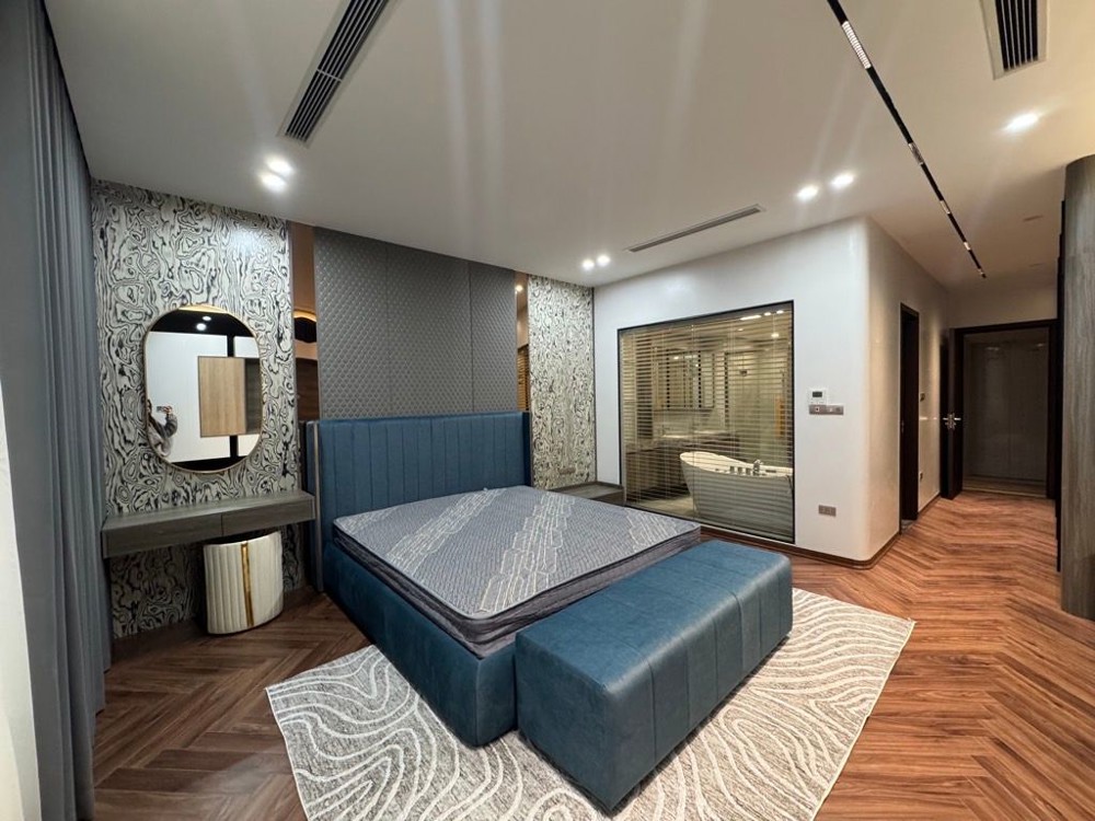 Bán Nhà Phố Trạm 60M2- 7 Tầng Thang Máy- Ô Tô Tránh- 19.X Tỷ
