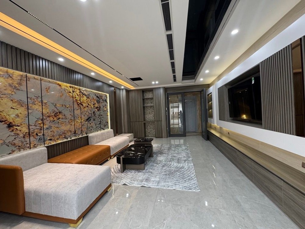 Bán Nhà Phố Trạm 60M2- 7 Tầng Thang Máy- Ô Tô Tránh- Kinh Doanh- 19.X Tỷ