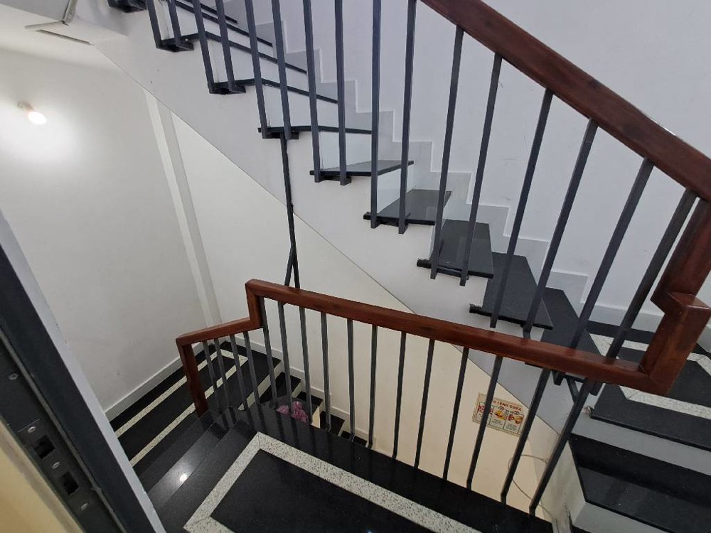 Khu Vip Tân Phú – Nhà 6 Tầng Mới Đẹp – Mặt Tiền Nguyễn Trường Tộ – Xe Hơi Ngủ Trong Nhà -5 Phòng