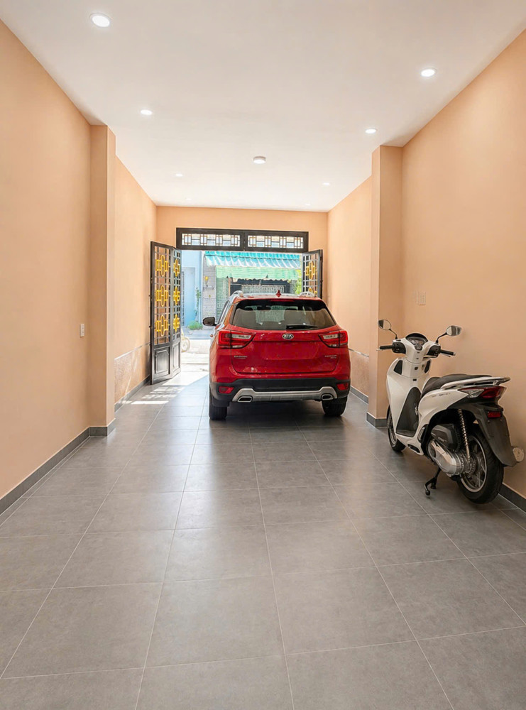 Nhà Mặt Tiền Kinh Doanh - Gần Lạc Long Quân 60M² Ngang 4M - 5Pn - Phường Bảy Hiền
