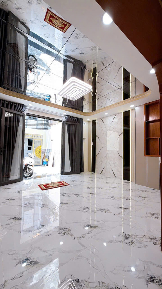 Biệt Thự Mặt Tiền Đường Số Khánh Hội Quận 4 -Diện Tích 63M2 Đất - Xe Hơi Ngủ Trong Sân