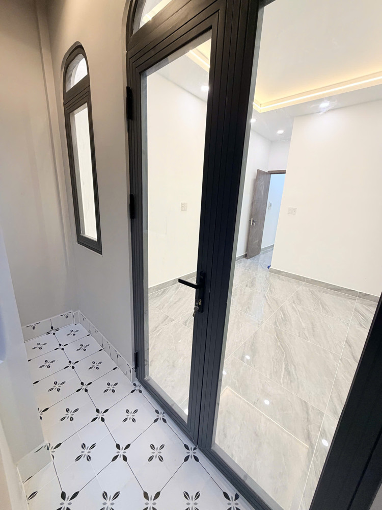Bán Nhà Sát Mặt Tiền Hoàng Diệu Q4xây Mới Đúc Bê Tông 4 Tấm