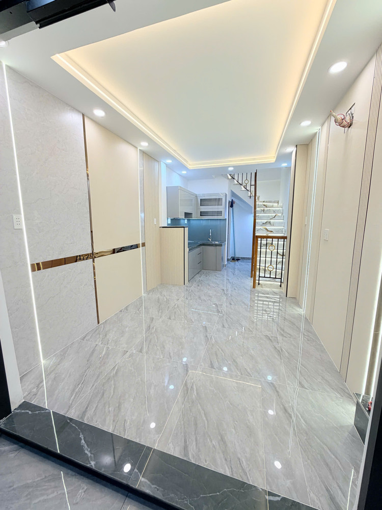 Bán Nhà Sát Mặt Tiền Hoàng Diệu Q4xây Mới Đúc Bê Tông 4 Tấm