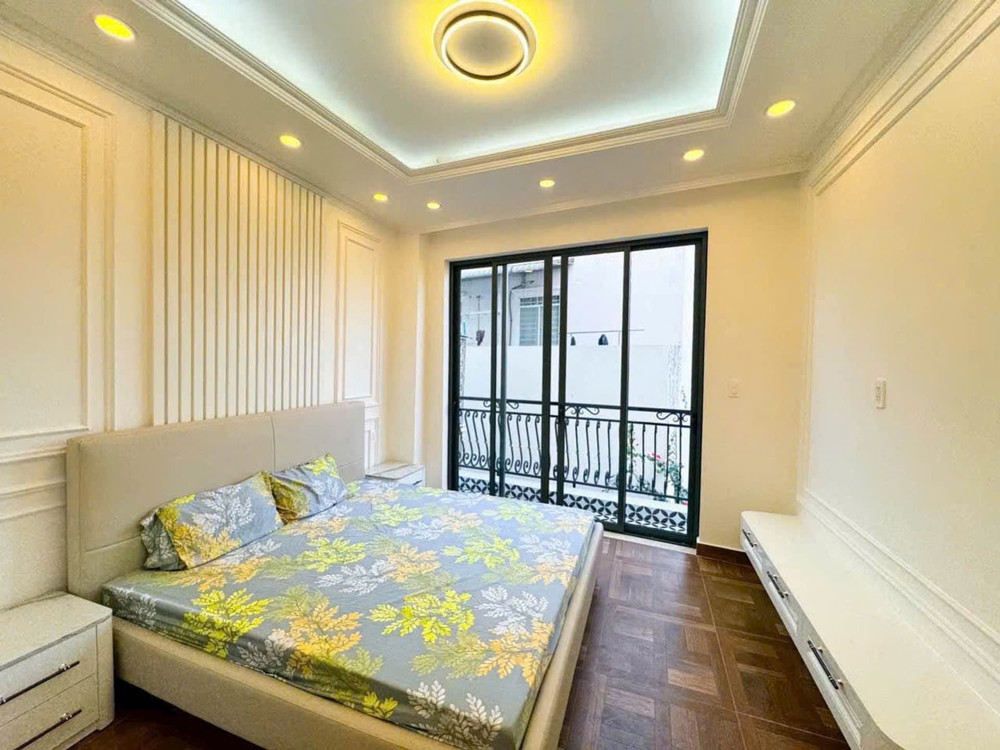Bán Nhà Biệt Thự Mini Kế Phú Mỹ Hưng Q7 Ngang 8 Dài 9.9 Siêu Sang Chỉ 8 Đ