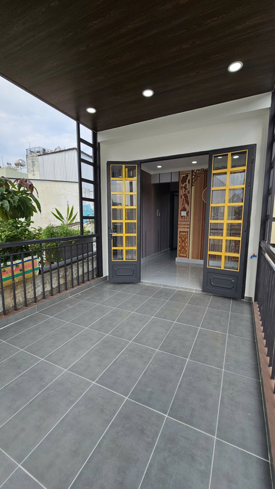 Bán Nhà Trung Tấm Q4 Cạnh Q1 Ngang 3 Dài 18Xây Dựng Mới Bê Tông