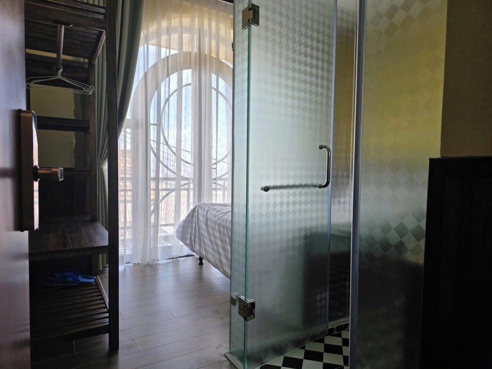 Bán Khách Sạn Mới Toanh Srxd Hoàn Công Hẻm Lê Hồng Phong P4 Tp Đà Lạt (Phường Xuân Hương)