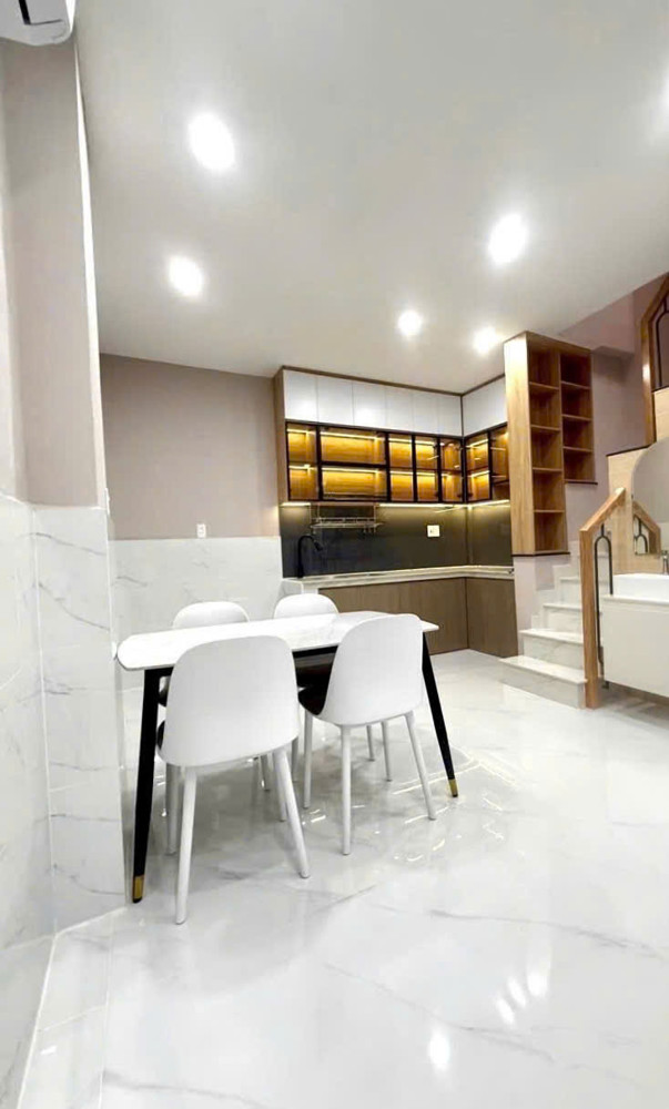 Nhà Mới Điện Biên Phủ, Quận Bình Thạnh, 2 Tầng, 4 X 8.6, Giá 6.15 Tỷ
