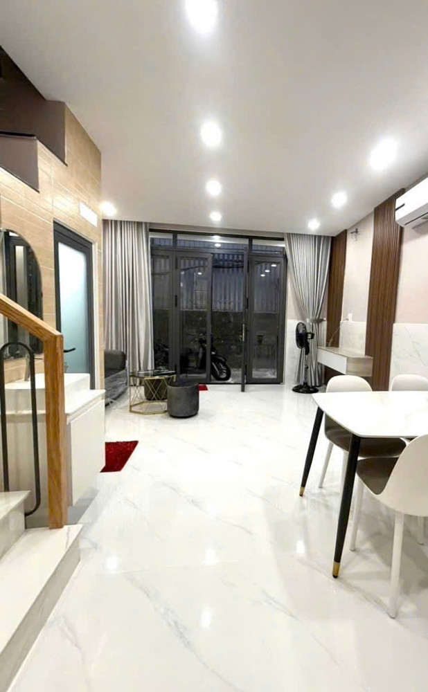 Nhà Mới Điện Biên Phủ, Quận Bình Thạnh, 2 Tầng, 4 X 8.6, Giá 6.15 Tỷ