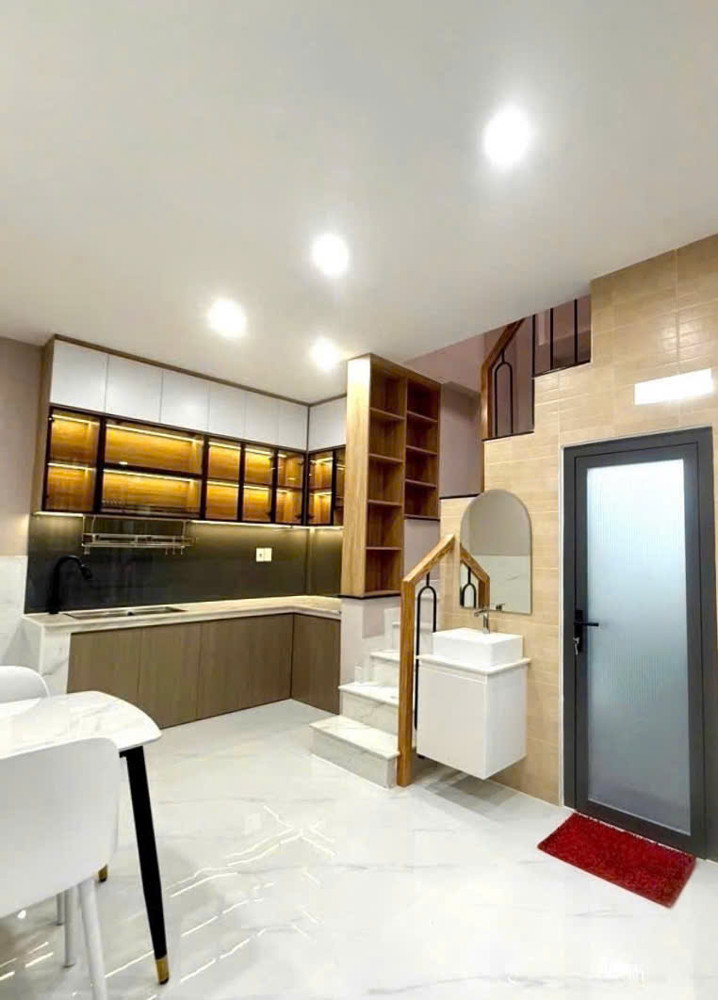 Nhà Mới Điện Biên Phủ, Quận Bình Thạnh, 2 Tầng, 4 X 8.6, Giá 6.15 Tỷ