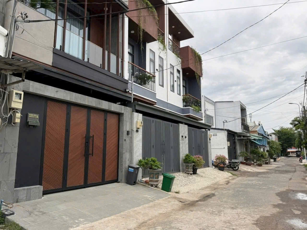 Xưởng (8X18) Nở Hậu Cực Đẹp – Sát Tô Ký, Hóc Môn (Ngay Pcc Đất Việt)