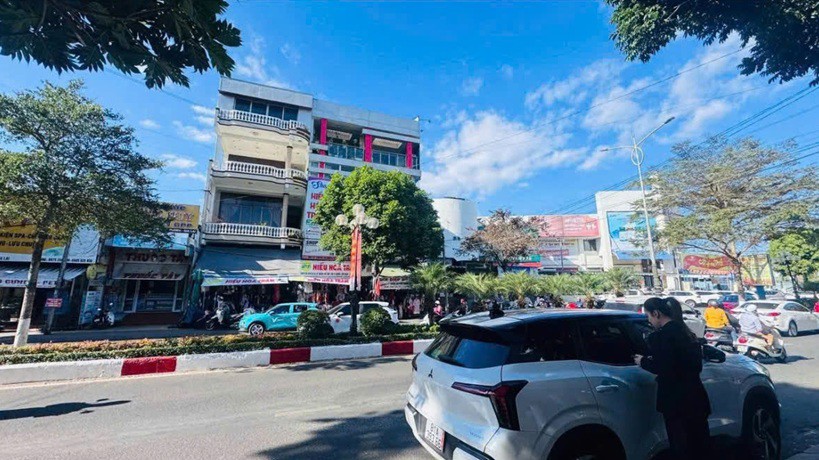 Chính Chủ Chuyển Nhượng Nhà Mặt Tiền Trung Tâm Tp. Pleiku – Vị Trí Vàng Kinh Doanh