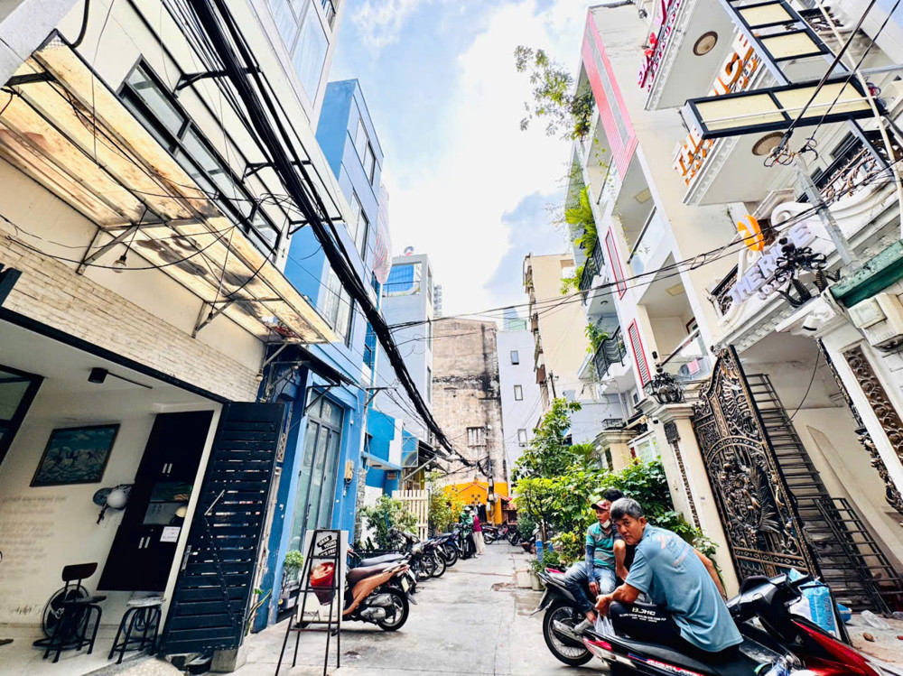 Bán Nhà 2 Tầng Mặt Tiền Hxh Nguyễn Thái Bình, Q.1(p.bến Thành)- Dt 80M2 Ngang 4M*21m Vuông Đẹp