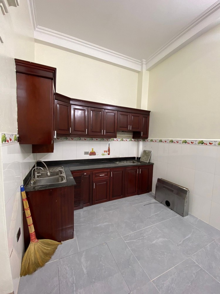 Ô Tô Tránh Trung Kính, 1 Nhà Ra Phố 42/50M 4T Kinh Doanh, 25.9 Tỷ
