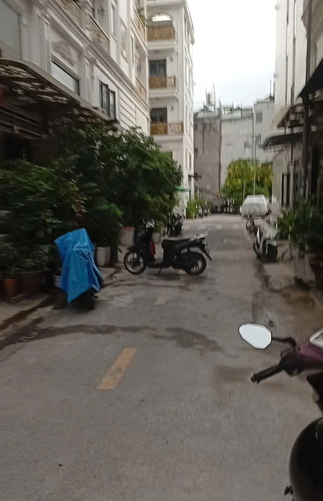 Xe Hơi Tránh Nhau Thoái Mái, Thang Máy 450Kgs - Đẹp Mê - 56M² Chốt Gọn 9,98 Tỷ - Vào Ở Ngay