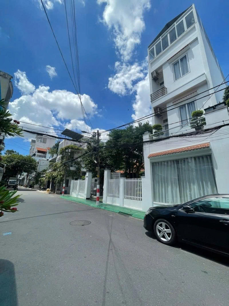 Bán Nhà Cấp 4 - 2 Mặt Tiền Hẻm 10M Huỳnh Văn Nghệ, 12X17m, Tiện Xây + Phân Lô, Chỉ 29,9 Tỷ