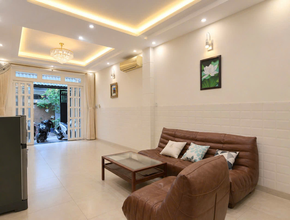 Nhà Hxh Khu Bắc Hải - Cách Mạng Tháng 8 - 4 Tầng Btct - 65M² - Kề Cv Lê Thị Riêng