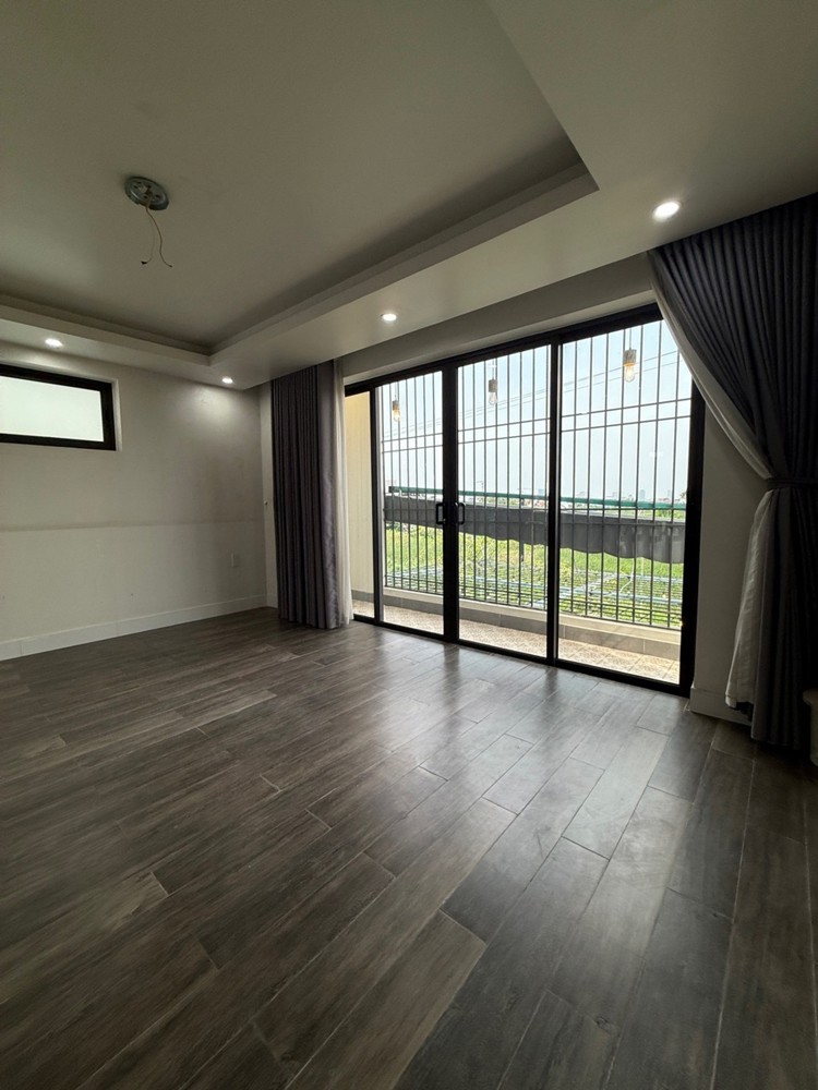 Mặt Phố Hoa Động - 100M² X 3 Tầng, Vị Trí Đẹp, Kinh Doanh Sầm Uất
