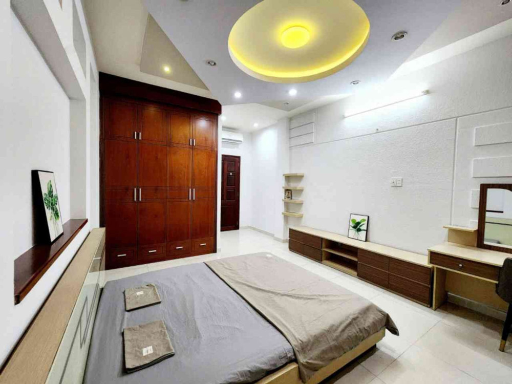 [O2576*] Mặt Tiền Bành Văn Trân 11P Chdv Thu Nhập 70Tr/tháng, Sát Chợ Tân Bình, Giá 24.X Tỷ!