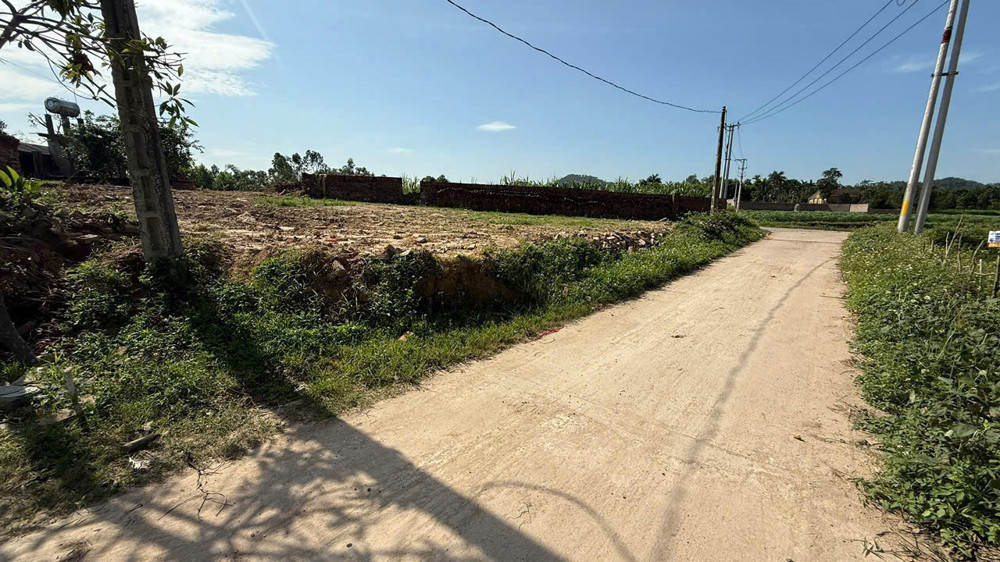 Chỉ 1,8 Tỷ Dt Lên Tới 500 M Có 120 M Đất Thổ Cư Còn Lại Là Đất Vườn Giá Còn Chưa Đến 2 Tỷ - Tại