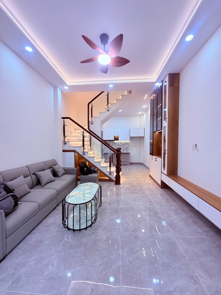 Chính Chủ Cần Bán Nhà Hxh Đường Nguyễn Hữu Tiến 40M2 Với 6Ty Hơn