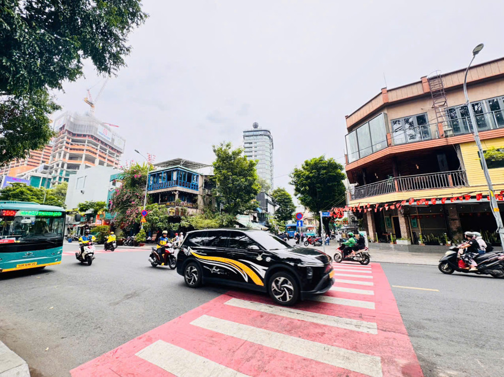 Quỹ Đất Khan Hiếm Bán- Mặt Tiền Phạm Ngũ Lão, Q.1(p.bên Thành)- Dt 5,3M*13,3M- Chính Chủ 0938676685