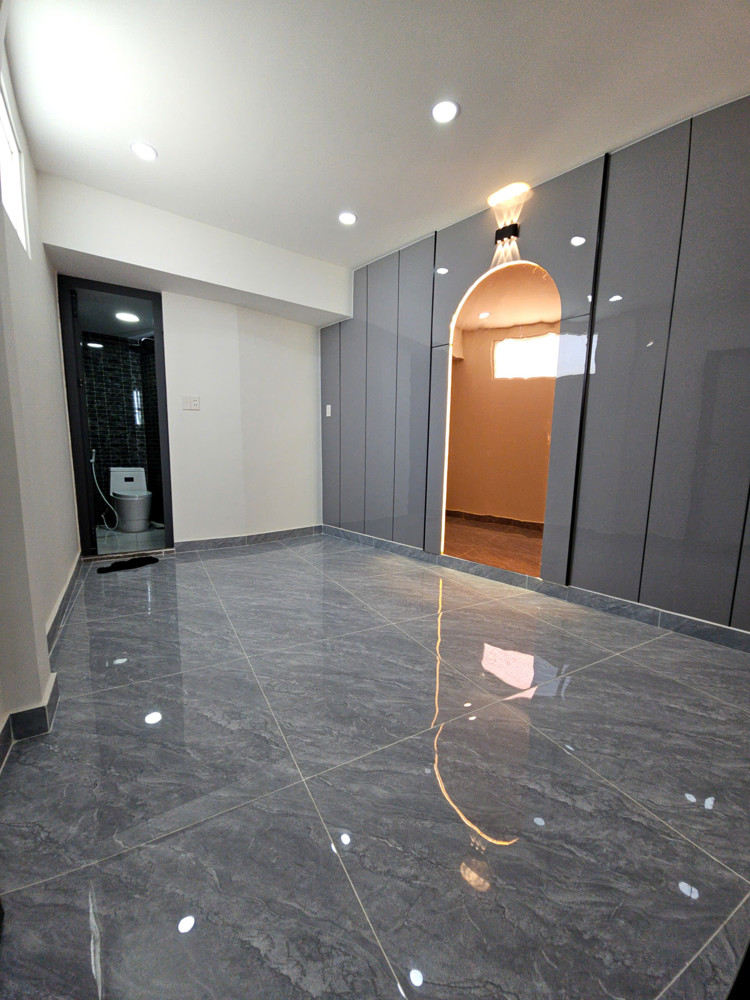 Bán Nhà Sát Mặt Tiền Xe Hơi Khánh Hội Q4 Cạnh Q1 Ngang 3.5 X 13.5 Mcó 4 Đ