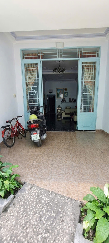 Bán Nhà Lũy Bán Bích Cách 20M Là Ra Mặt Tiền 120M Ngang Hơn 5M Chỉ 8.5 Tỷ