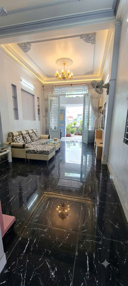Bán Nhà Lũy Bán Bích Cách 20M Là Ra Mặt Tiền 120M Ngang Hơn 5M Chỉ 8.5 Tỷ