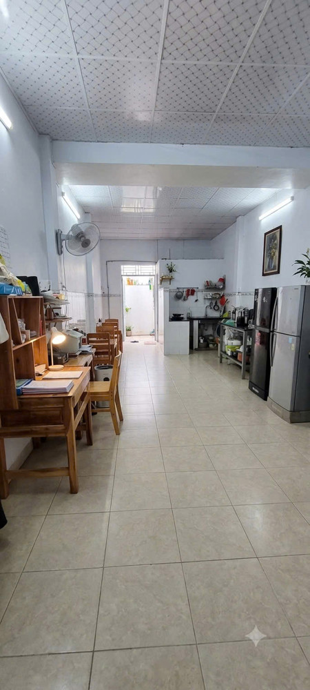 Bán Nhà Lũy Bán Bích Cách 20M Là Ra Mặt Tiền 120M Ngang Hơn 5M Chỉ 8.5 Tỷ