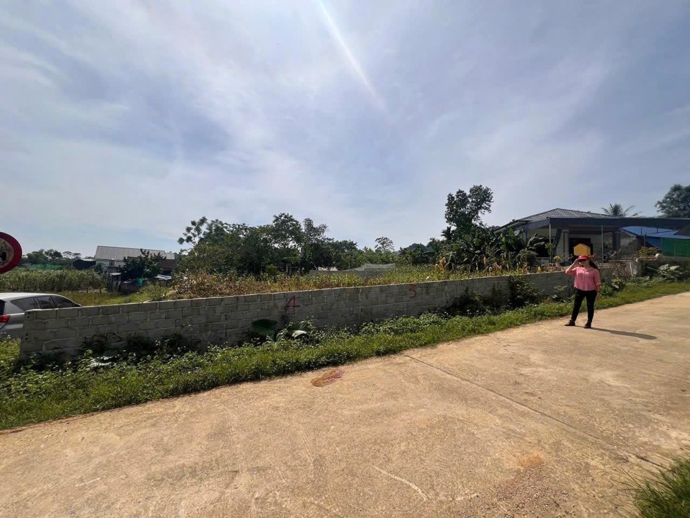Cần Tiền Xây Nhà Bán Lô Đất 109M2 Full Thổ Cư Mặt Đường Hồ Chí Minh, Lương Sơn, Hòa Bình