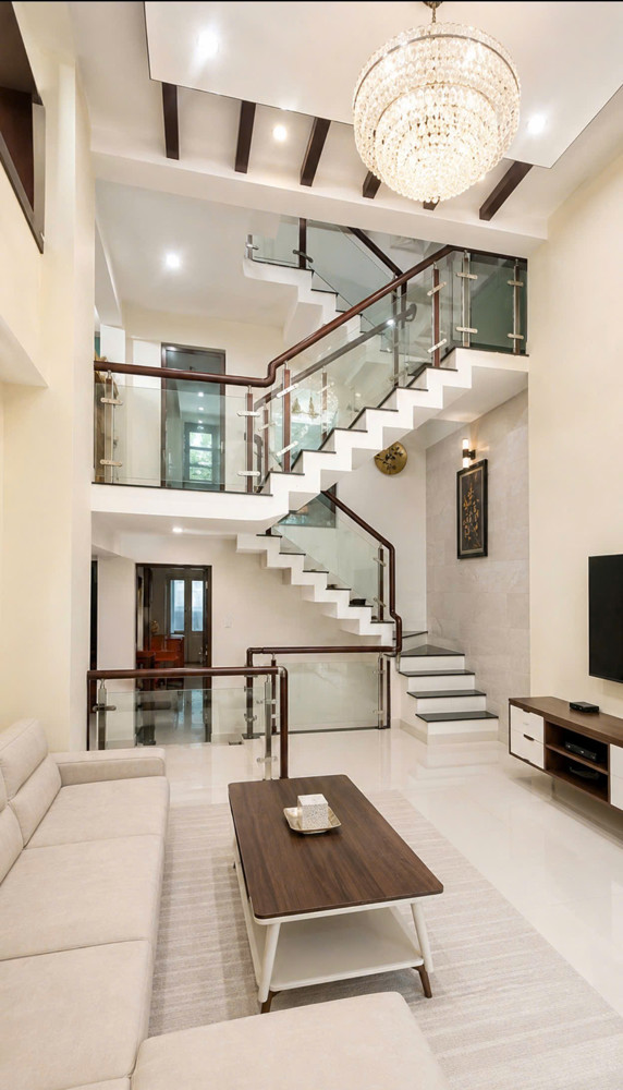 Nhà Đẹp Tân Bình 5 Tầng Ngang 11M - Hxh Tránh - Cách Mạng Tháng 8