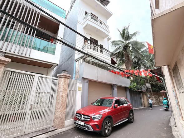 Bán Nhà Đức Giang Long Biên 10 Tỷ 60M Sổ Đỏ,Ô Tô Đỗ Cửa
