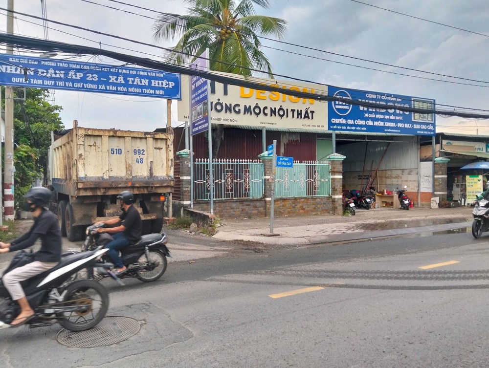 Bán Nhà 2 Mặt Tiền Đổ Văn Dậy Tân Hiệp Hóc Môn 30X70m