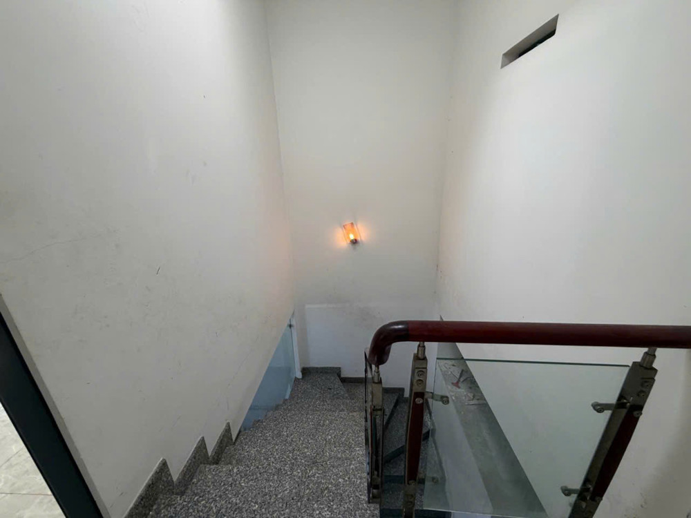 Nhà Dạng Biệt Thự 2 Tầng - Đình Phong Phú - Chỉ 3.7 Tỷ