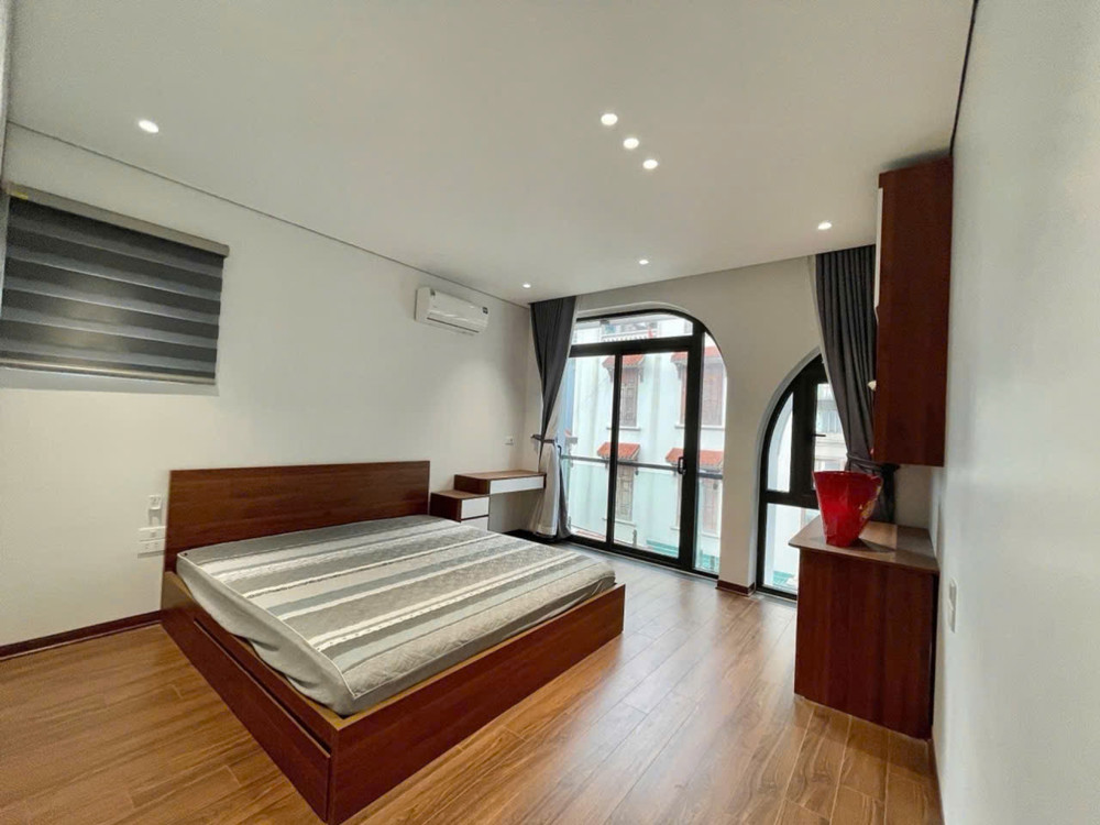 Căn Nhà 6 Tầng Ở Thạch Cổ Linh – Có Thang Máy, Full Nội Thất, Giá Chỉ 11,X Tỷ?