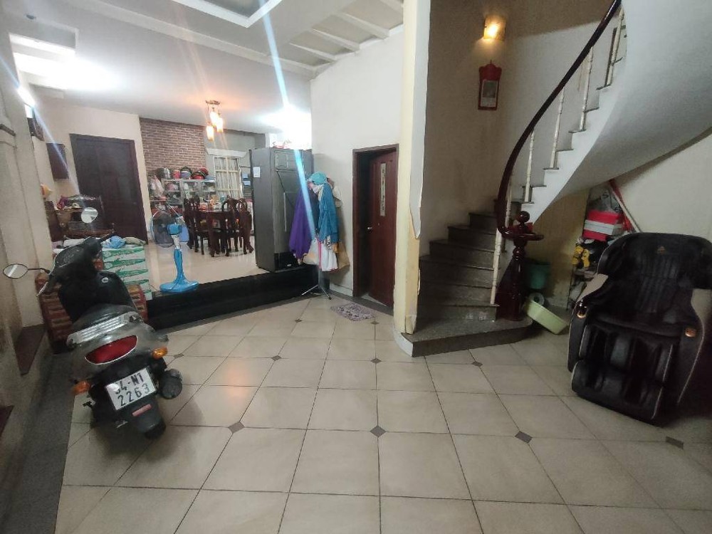 [D2595] Mặt Tiền Kinh Doanh Ngang Khủng 7.6M Sát Chợ Cầu - Giá 19.X Tỷ