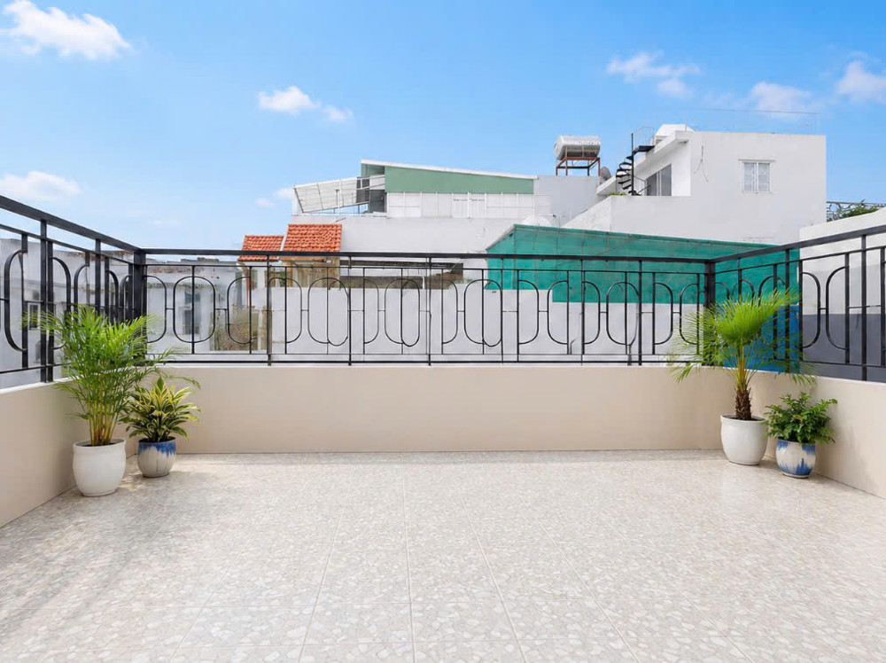 Nhà 3 Tầng Khu Bàu Cát - Đường Nhựa 8M - 4 × 18M - Ô Tô Ngủ Trong Nhà