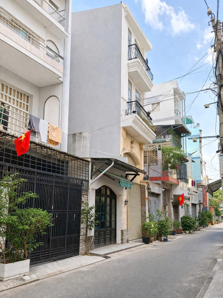 Nhà Hxt 28 Âu Dương Lân P3-Q8, Giá : 6,6 Tỉ (Bớt Lộc)