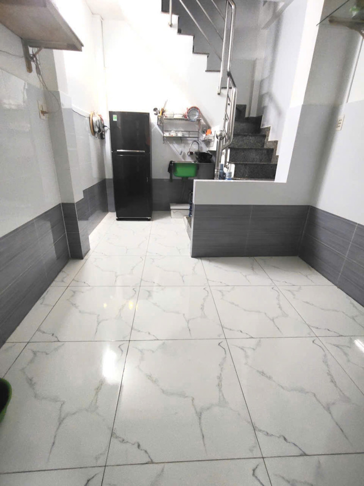 Nhà Nhỏ Gọn 2 Lầu Hẻm Nguyễn Duy P12q8, Giá : 2 Tỷ 560 Triệu